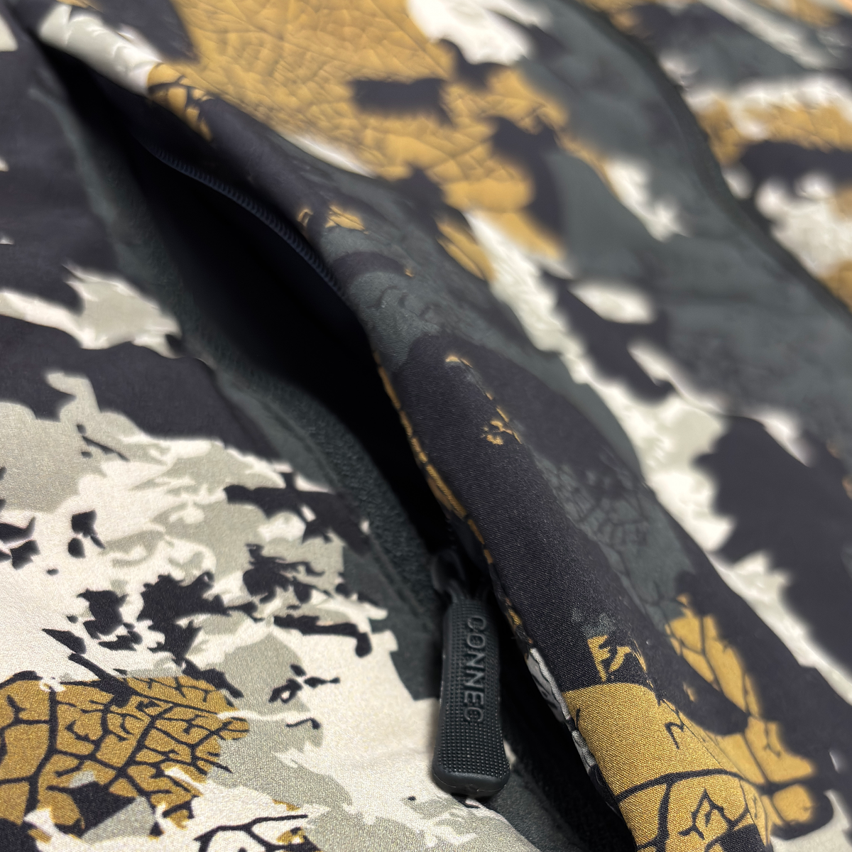 VESTE ACTIVE STRETCH CAMO ISOLÉ